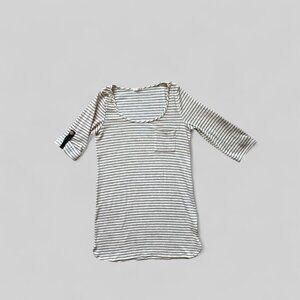 Just Ginger Shirt Womens Medium Gray Striped 3/4 Sleeve Scoop Neck Pocket USA